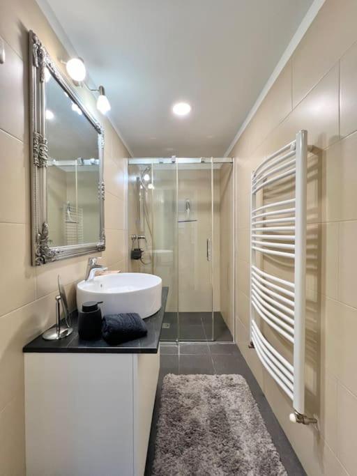 Best Location Up To 6 Guests 布达佩斯 外观 照片
